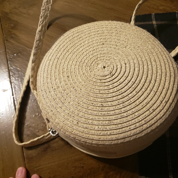 H&M Handbags - H&M Straw Shoulder Bag